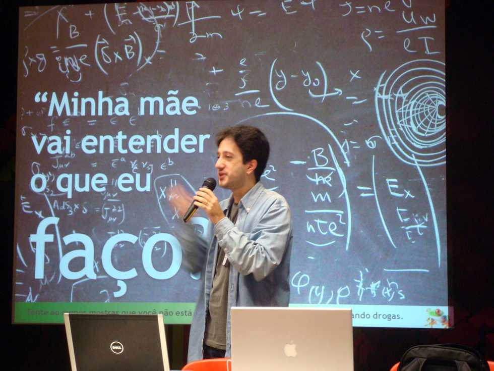 Cassano falando sobre Mídias Sociais